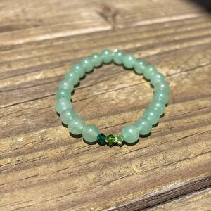 Elegant Green Beaded Bracelet green aventurine & Swarovski accents 7”